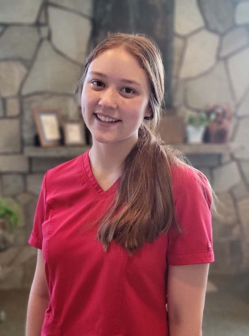 Lily – Dental Assistant