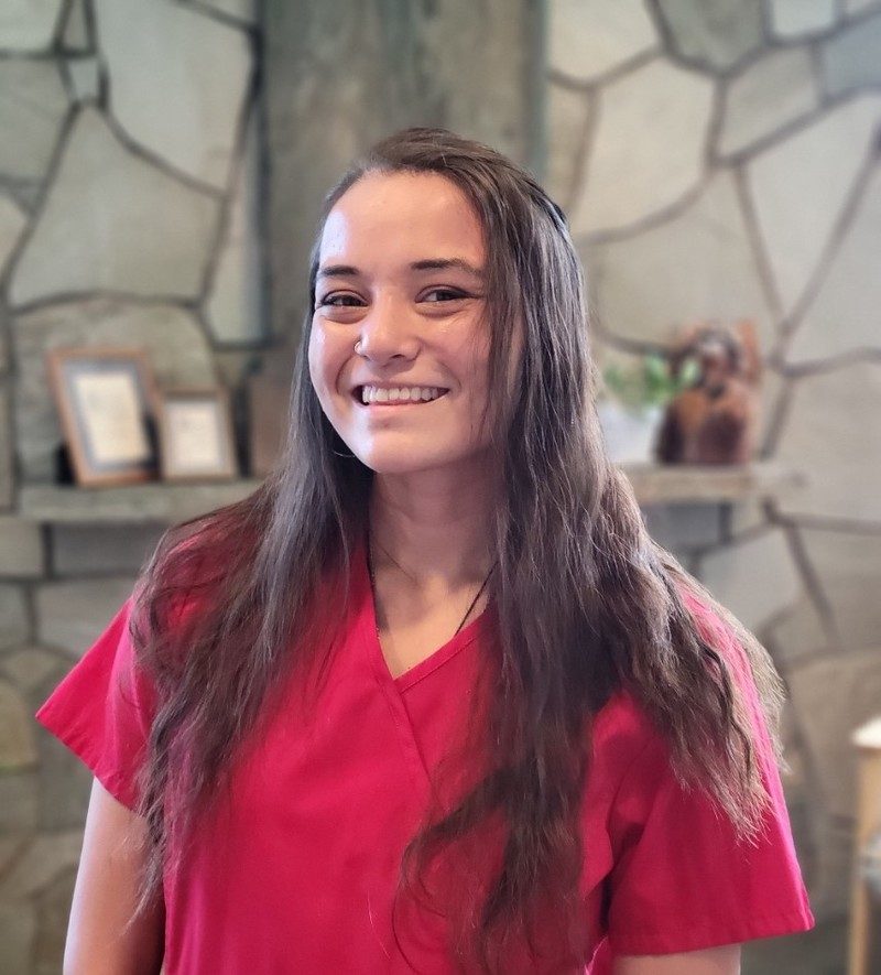 Aaliyah – Dental Assistant